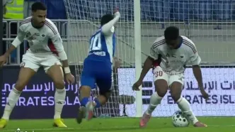 ویدیو| جادوی مهدی قایدی در گرفتن پنالتی/ ستاره ایرانی با یک لایی دو نفر را جا گذاشت!