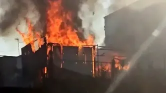 آتش سوزی در روف گاردن فلافلی در خیابان سازمان آب