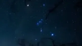 تایم‌لپس دیدنی از اوریون، سیریوس، مریخ و خوشه پروین در آسمان هاوایی