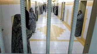 گفت‌وگوی بهروزآذر با زنان بازداشت‌شده اغتشاشات اخیر در زندان قرچک