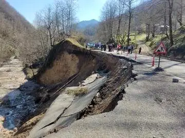 رانش زمین در آستارا بدون تلفات جانی/ تصفیه خانه آب بهارستان آسیب دید