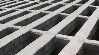 مراسم خاکسپاری سینا قائمی و لطیف آیودله در مسجد لندن/ متهم به قتل سکوتش را شکست؛