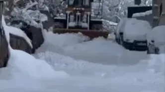 برف سنگین این خیابان تهران را بست