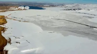 تصاویر تازه از دریاچه یخ‌زده سد زاینده‌رود