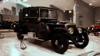 شاه ایران اولین خودروی برقی کشور را داشت