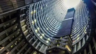 برج معروف آفریقا که از داخل بسیار ترسناک است