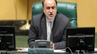 حاجی‌بابایی: ملت ایران جنگ محدود ندارند یک بار بزنید، آنقدر می‌زنیم تا تمام شوید