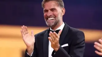 کلوپ برای هدایت یکی از این دو تیم بر می‌گردد