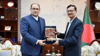 ابلاغ نامه عراقچی به وزیر خارجه بنگلادش