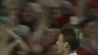 ویدئو نوستالژی: تعویض طلایی فرگوسن و تکمیل سه گانه