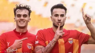 فولاد ۳ - پرسپولیس ۱/ فاجعه پرسپولیس با شکست سنگین به فولاد ۱۰ نفره/ ورژن جدید اوسمار بوی قهرمانی نمی‌دهد