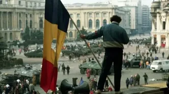 جنونِ استقلال؛ وقتی رومانی در بدهی‌ غرق شد - قسمت دوم