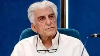 تصویری از رضا کیانیان در پشت صحنه فیلم جهان مبهم هاتف