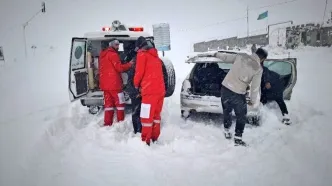 فداکاری در سرمای شدید؛ چهره‌هایی که برف آن‌ها را متوقف نکرد