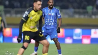 دو ستاره استقلال در اصفهان دست به یقه شدند +عکس