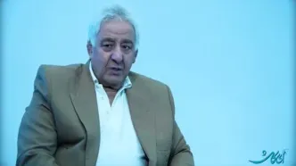 ببینید؛ رسول خادم خویشتنداری می‌کند و جوابی به دبیر نمی‌دهد!