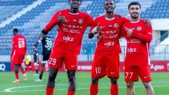 یاران سعید عزت‌اللهی در آستانه قهرمانی نیم فصل