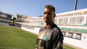 ستاره اسبق یونایتد در 39 سالگی به میادین بازگشت