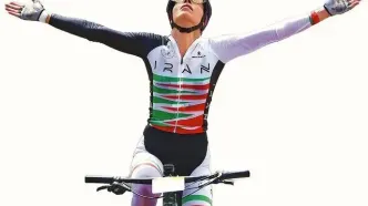 واکنش فدراسیون به تصمیم دختر تاریخ‌ساز دوچرخه‌سواری