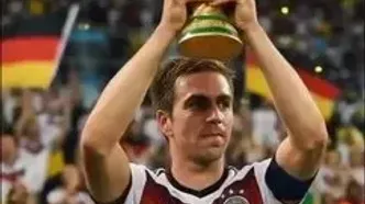 ویدئو: دست به دست شدن جام جهانی؛ از زیدان ۱۹۹۸ تا مسی ۲۰۲۲