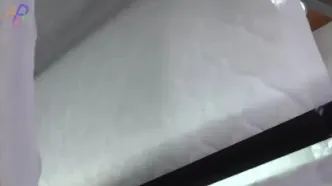 فرآیند تولید انبوه تشک خواب با فوم در کارخانه ای در کره جنوبی