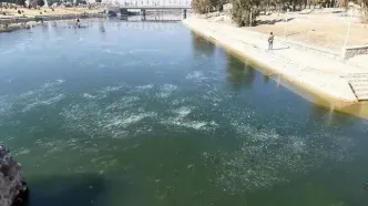 تصاویر تازه از دریاچه یخ‌زده سد زاینده رود + فیلم