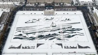 وقتی ناو هواپیمابر به شاهکار هنری غول‌آسا تبدیل شد