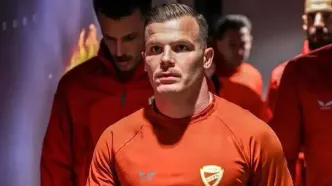 پیراهن بازیکن فقید پرسپولیس بر تن دنیل گرا