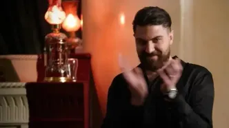 امیرحسین فتحی بازیگر سریال شغال: دوست دارم اسپانیا ویلا بخرم / وضعیت مالیم خوبه / خونه و ماشین و همه چی دارم/ویدیو