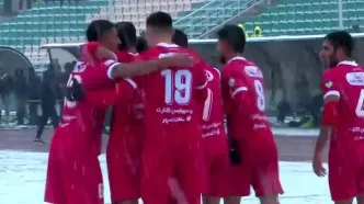 پوشش زنده؛ پرسپولیس مقابل سپاهان [ ۲ - ۰ ]  / همکاری ازبک‌ها و گل سرگیف