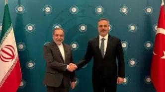 دیدار و گفت وگوی فیدان با عراقچی در استانبول