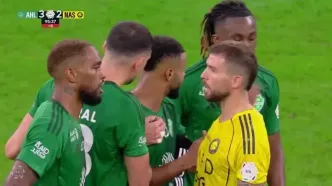 ویدئو: درگیری پایان بازی النصر و الاهلی با دو اخراجی