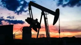 کاهش ۰.۴ درصدی قیمت نفت در بازارهای جهانی سه‌شنبه ۷ بهمن