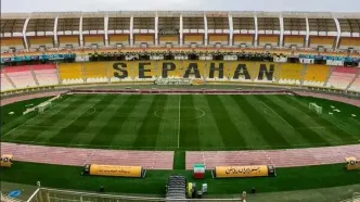 قطعی برق وسط بازی سپاهان-ملوان در نقش جهان
