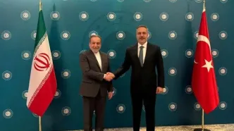 دیدار و گفت وگوی فیدان با عراقچی در استانبول