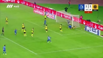 گل دوم استقلال به سپاهان توسط اسماعیل قلی‌زاده