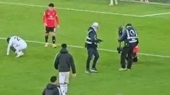 ویدئو: جنگ تا آخرین نفس در الند رود؛ وقتی ستاره‌های یونایتد نای بلند شدن ندارند‎!‎