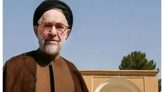 لحظه دیدار خاتمی و علی‌اکبر صالحی در صبح جمعه!