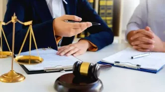 آسیب‌دیدگان جنگ چگونه می‌توانند وکیل بگیرند؟