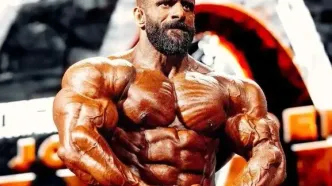 رقص عجیب هادی چوپان در تلوزیون جنجالی شد+ فیلم