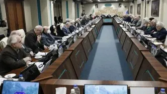 عارف: ما برای مذاکره با آمریکا اعلام آمادگی کردیم، اما این بار تضمین می‌خواهیم