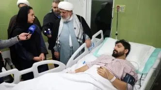 حضور نمایندگان رهبر انقلاب در منازل تعدادی از جانبازان حوادث اخیر ️