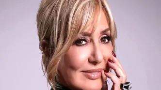 «گوگوش» و همسرش «محمود قربانی» سر میز شام در شب عروسی