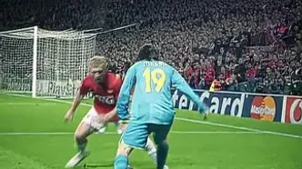 ویدئو نوستالوژی: وقتی مسی جوان اسکولز را فریب ‌می‌دهد