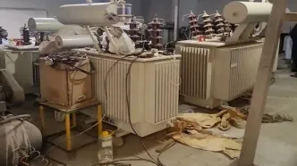 کشف انبار ترانس برق صنعتی قاچاق ۲۰۰ میلیاردی در شهریار