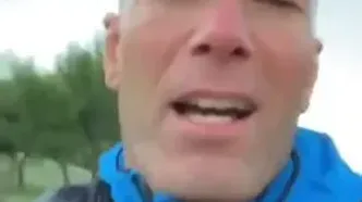 ویدئو: سلفی اسطوره رئال مادرید در حال پیاده روی