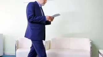 لاریجانی عازم مسقط شد/ برنامه های دبیر شورای عالی امنیت ملی در عمان