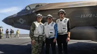 ویتکاف و داماد ترامپ از ناو آبرام لینکلن بازدید کردند