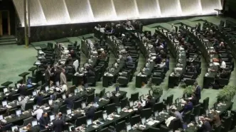 تذکر ۵۱ نماینده به دولت؛ ضرورت بازنگری در مذاکرات با آمریکا و سه کشور اروپایی