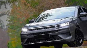 مقایسه کی‌ام‌سی J7 و فونیکس آریزو 6 پرو